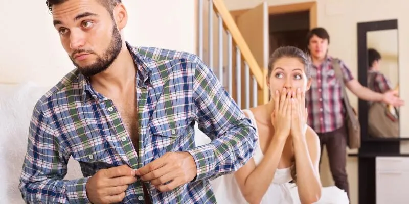 Dấu hiệu nhận biết vợ ngoại tình